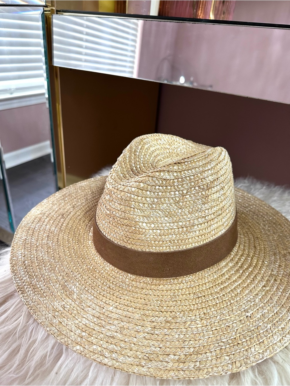 GIGI PIP 🤎 Genuine Suede Banded Straw Hat - Picture 4 of 11
